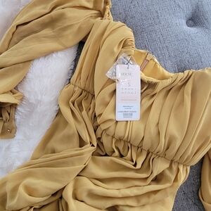 NWT House of CB Marlena Off Shoulder Chiffon High Slit Dress Size Small Mustard